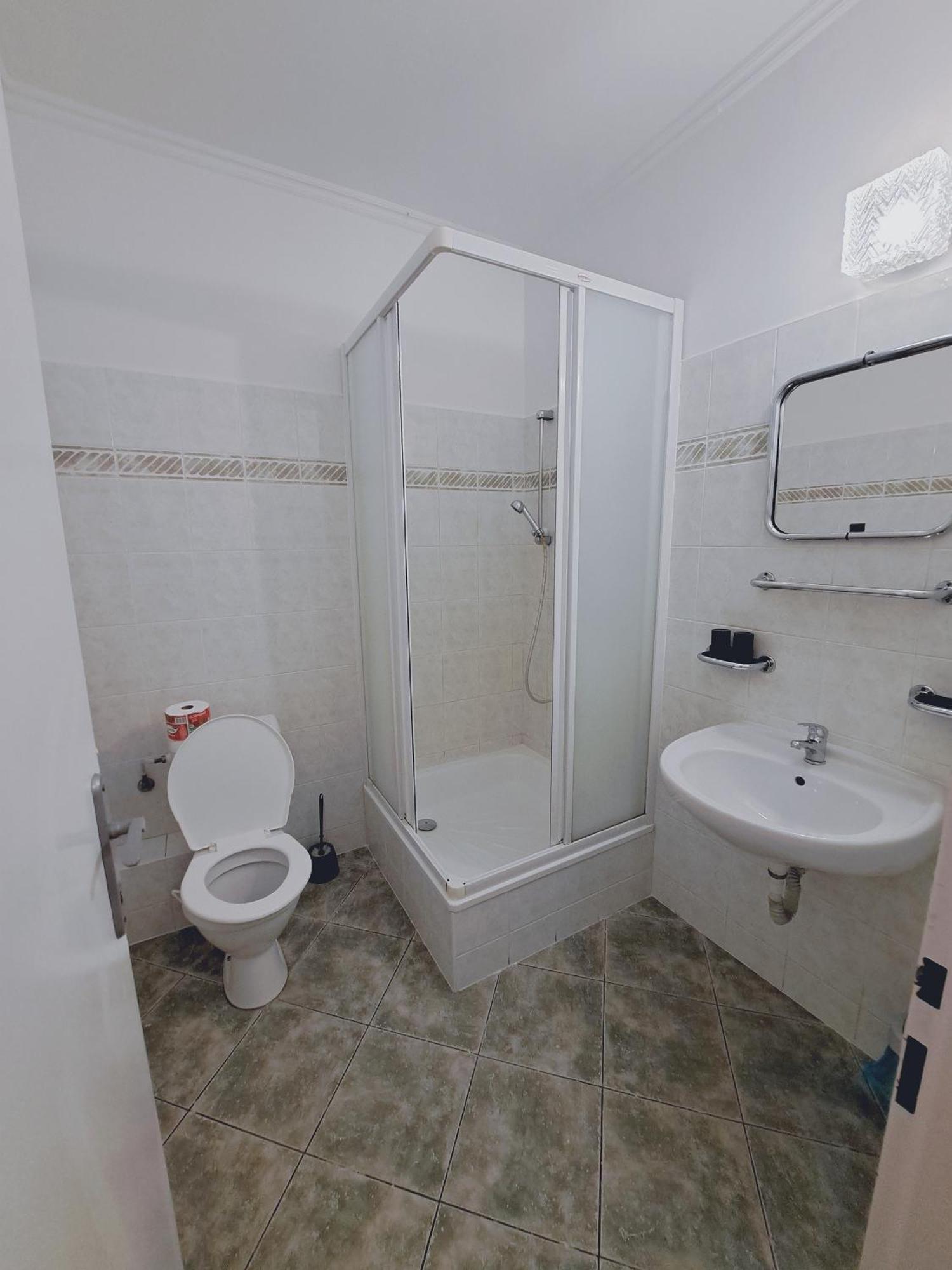 Hotel Grand Tanvald Extérieur photo